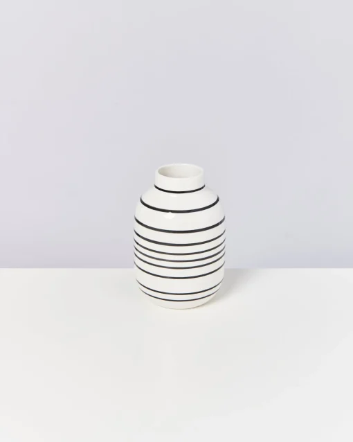 Motel a Miio Mittlere Vasen^Nuno Vase M - Black & White Striped